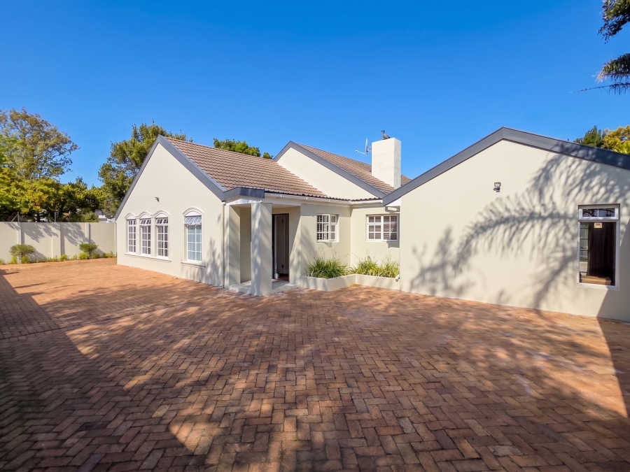 4 Bedroom Property for Sale in Constantia Western Cape